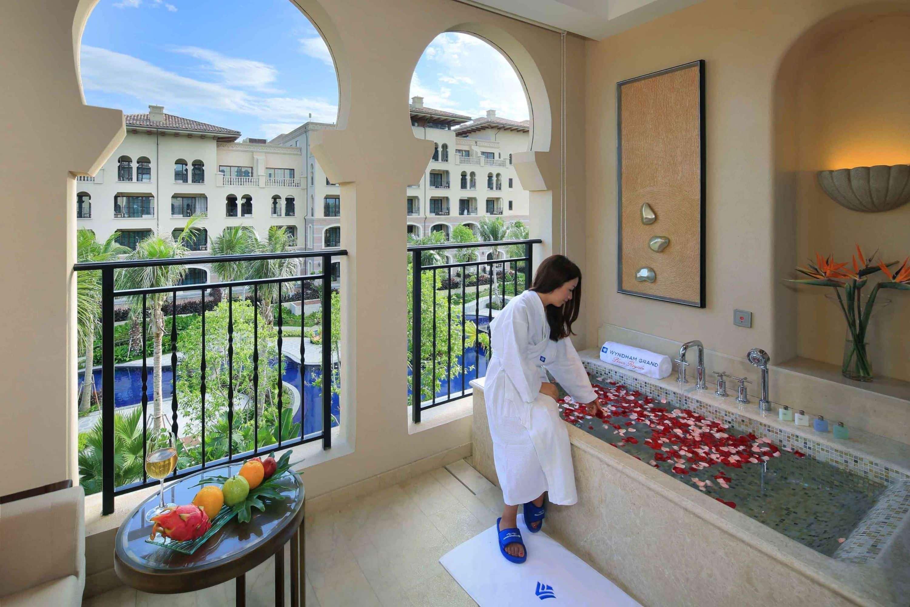 Wyndham Grand Plaza Royale Hainan Longmu Bay Ledong Exteriér fotografie